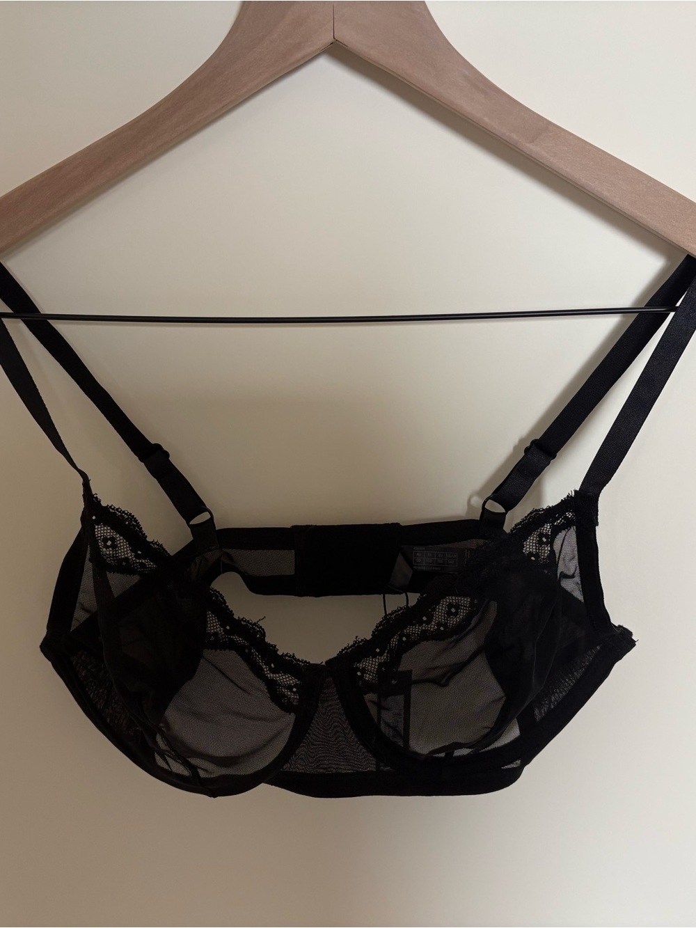 Sheer Lace Underwire Bra - Black